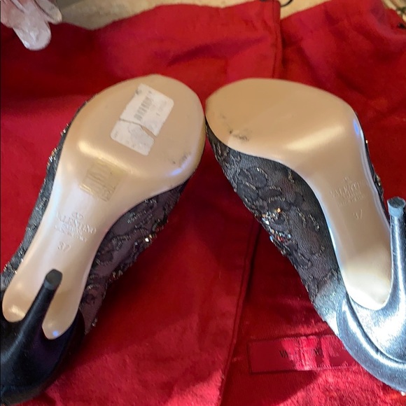 Stunning Valentino lace, crystal, and satin shoes - Picture 6 of 8